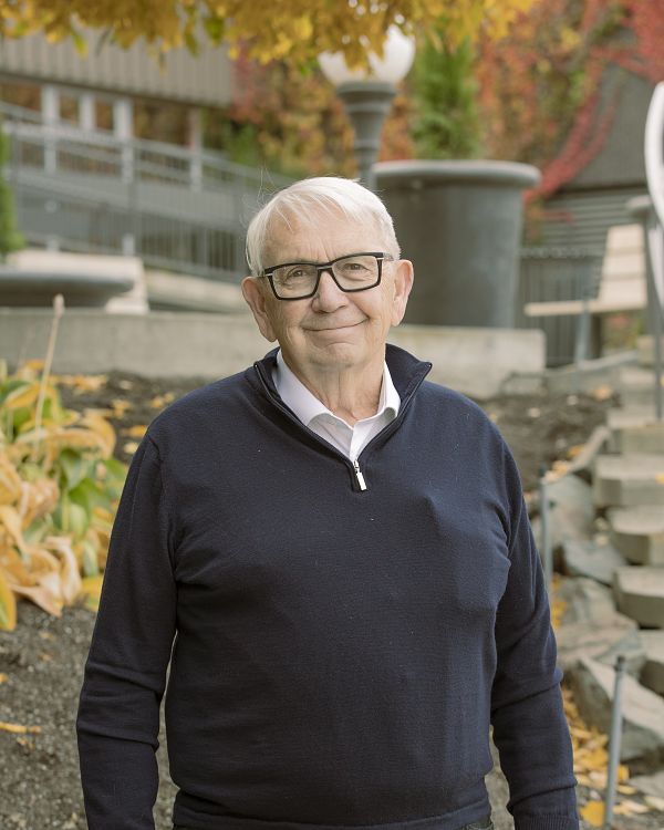 Dennis Coates QC Dennis Coates QC