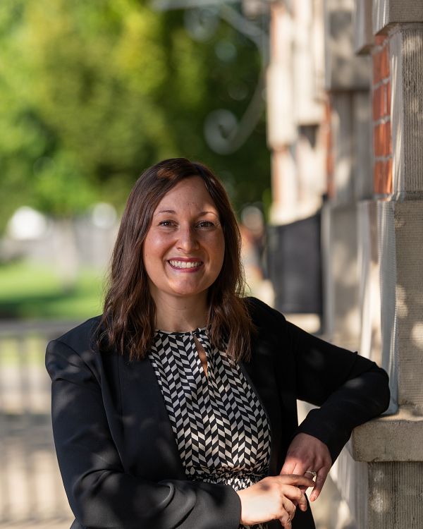 Lindsay Lloyd Lindsay Lloyd